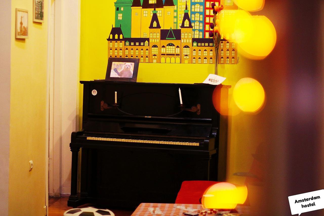 באקו Amsterdam Hostel מראה חיצוני תמונה