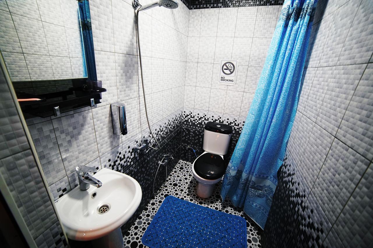 באקו Amsterdam Hostel מראה חיצוני תמונה