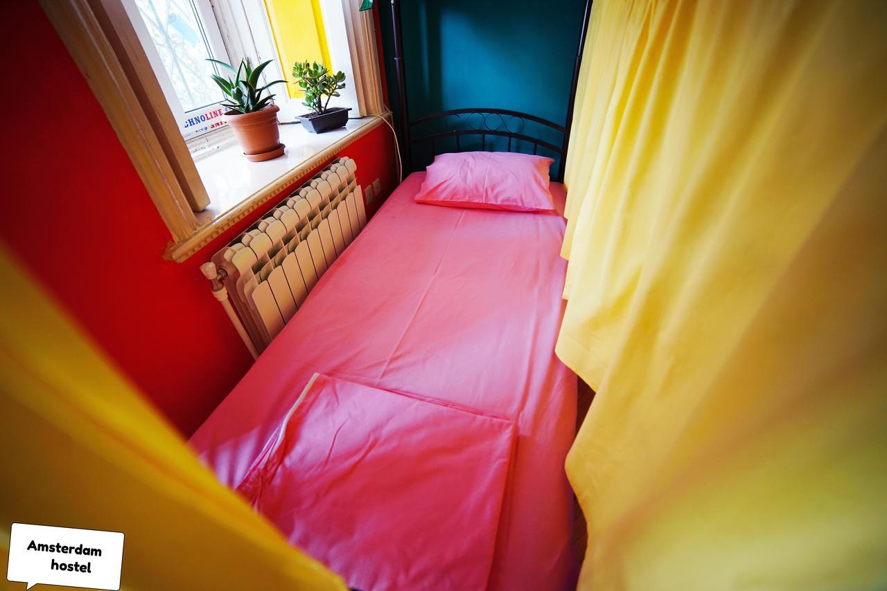 באקו Amsterdam Hostel מראה חיצוני תמונה